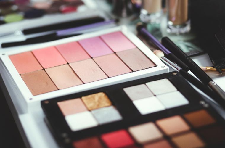 makeup.jpg