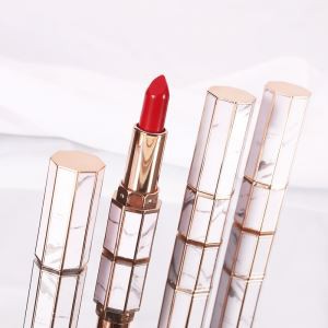 Imballaggio vuoto del rossetto